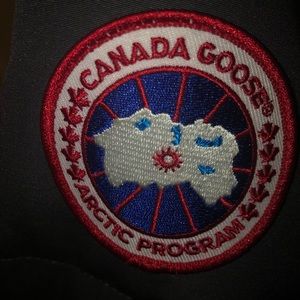 AUTHENTIC *Pre-owned Canada Goose Mystique Parka